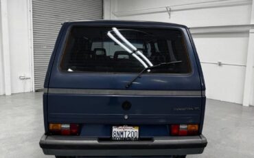 Volkswagen-Vanagon-1990-3