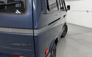 Volkswagen-Vanagon-1990-4