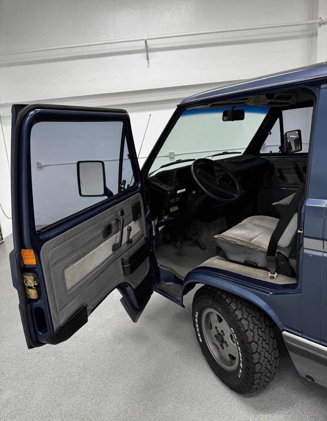 Volkswagen-Vanagon-1990-6