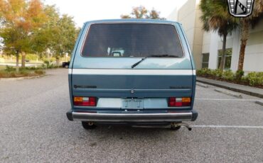 Volkswagen-Vanagon-Bus-1986-4