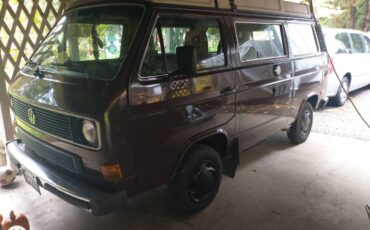 Volkswagen-Vanagon-camper-1985-1