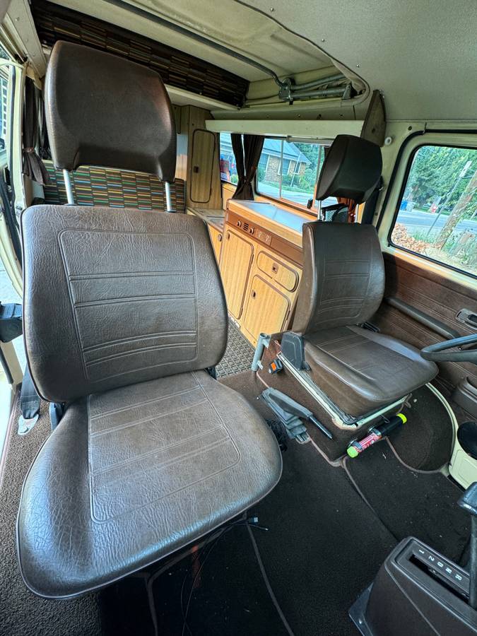 Volkswagen-Vanagon-westfalia-1981-10