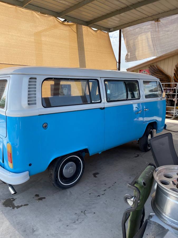 Volkswagen-Vw-van-1974-5