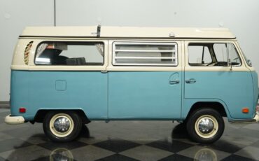 Volkswagen-Westfalia-Camper-1970-11