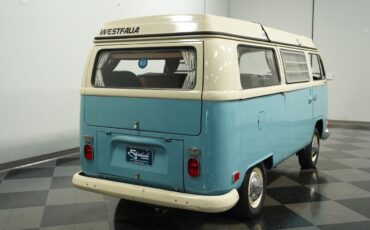 Volkswagen-Westfalia-Camper-1970-9