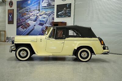 Willys-Jeepster-1949-2