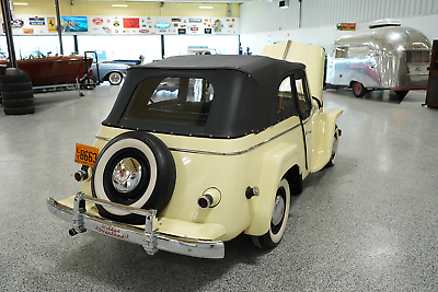 Willys-Jeepster-1949-9