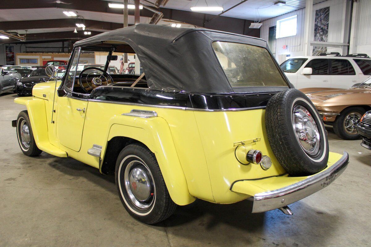 Willys-Jeepster-Coupe-1948-3