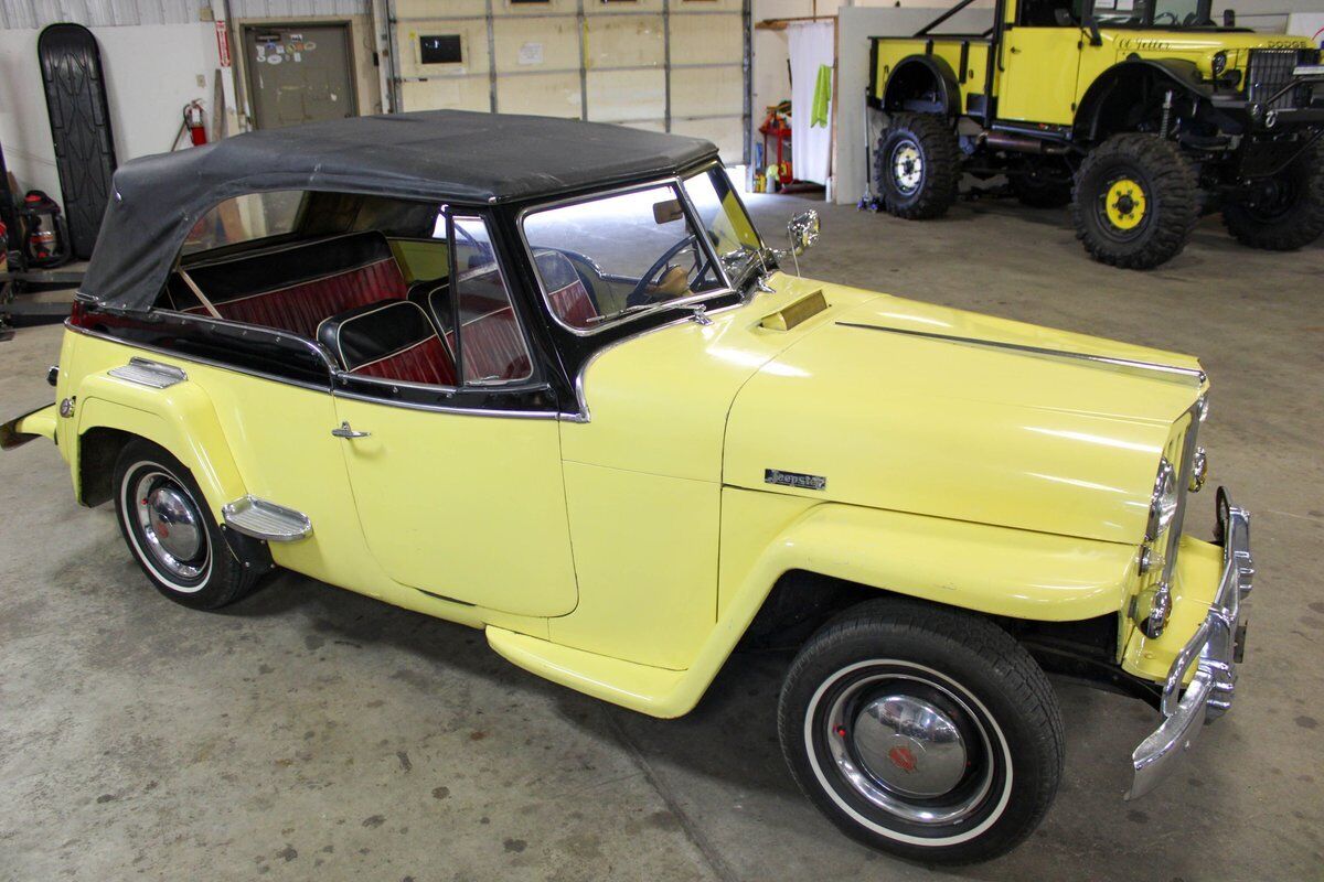 Willys-Jeepster-Coupe-1948-8