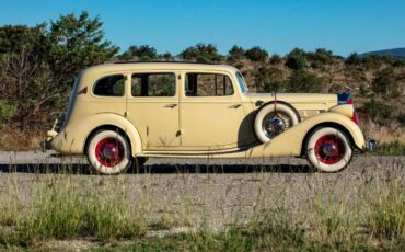 goodtimers-Packard-1405-Limousine-1936