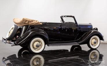 1935-ford-model-48-deluxe