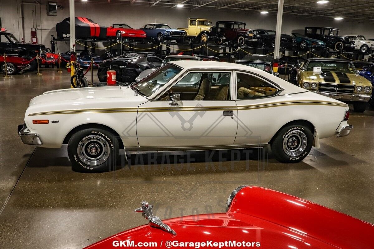 AMC-Hornet-Coupe-1975-White-Tan-102176-9