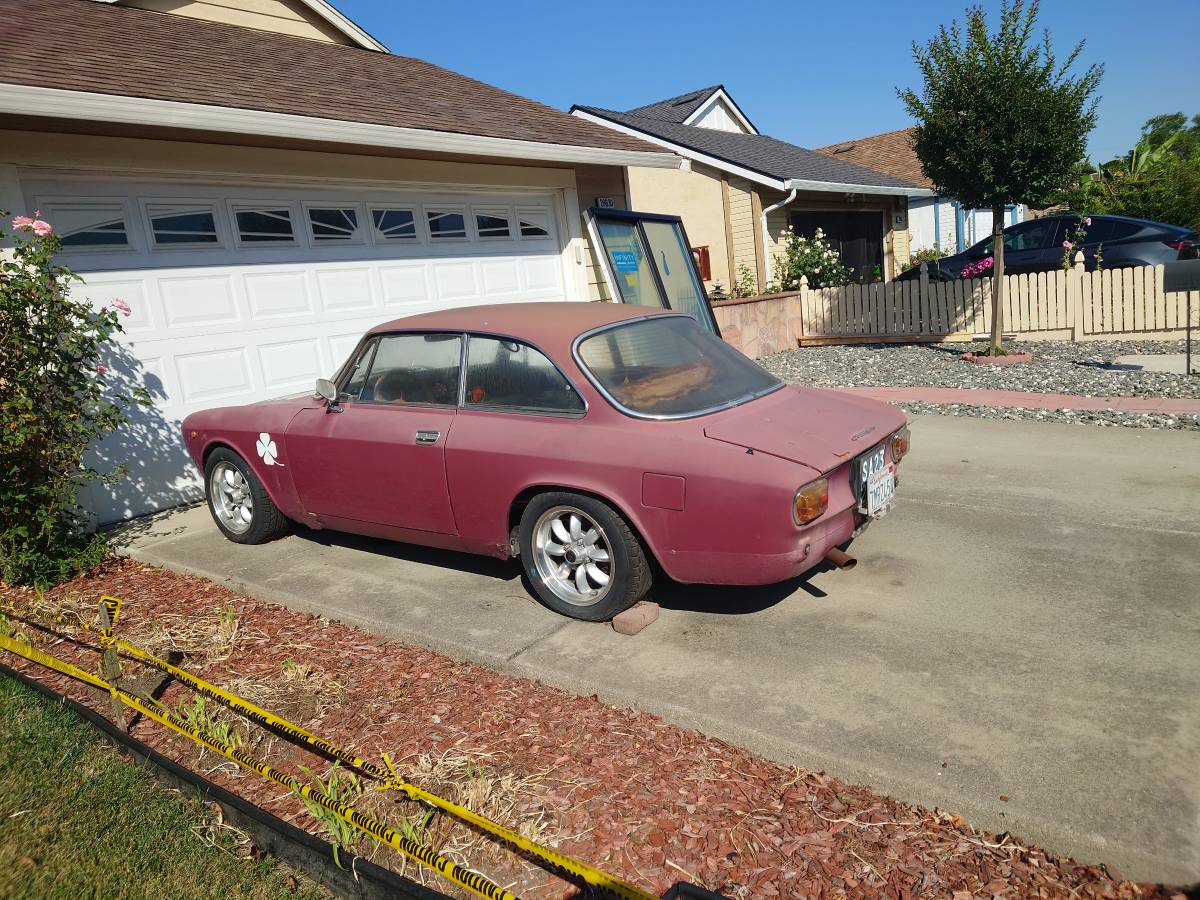 Alfa-romeo-Gt-jr.-1973-2