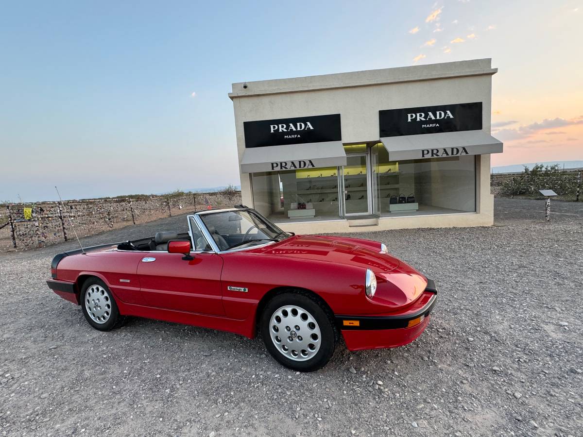 Alfa-romeo-Spider-1988-18