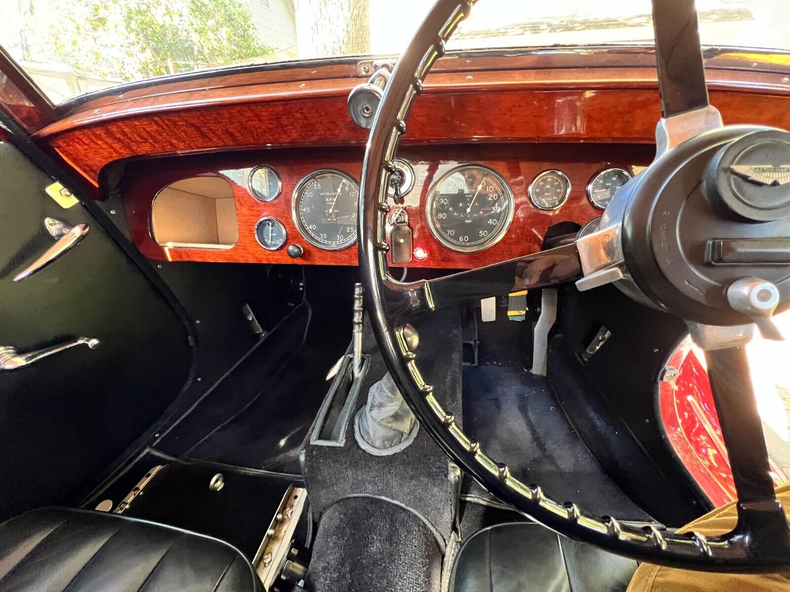 Aston-Martin-2-litre-Drophead-Coupe-Coupe-1937-34