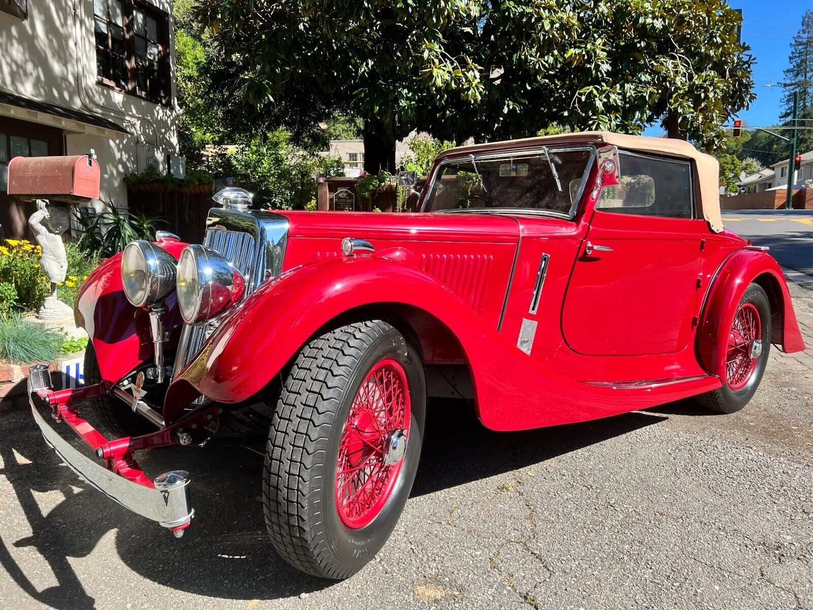 Aston-Martin-2-litre-Drophead-Coupe-Coupe-1937-6