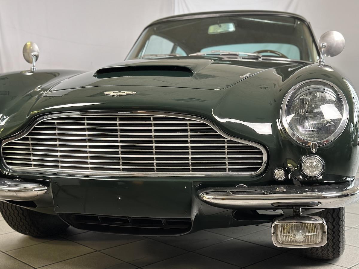 Aston-Martin-DB6-Coupe-1966-29