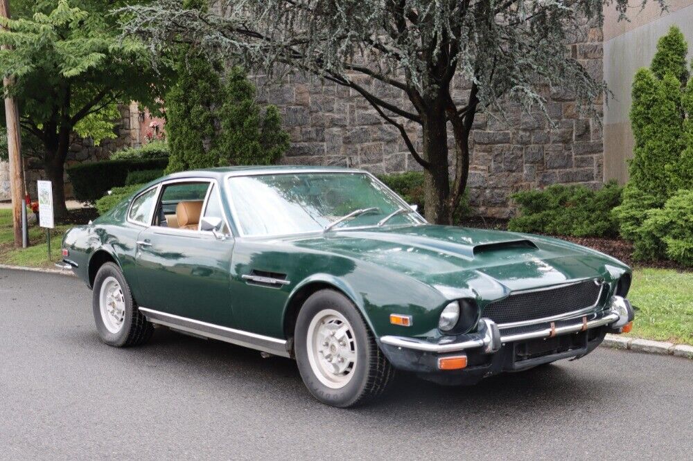 Aston Martin V8 Series 3  1976