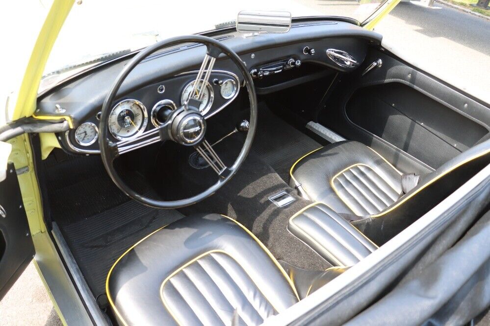 Austin-Healey-100-6-BN6-1959-Yellow-Black-0-6