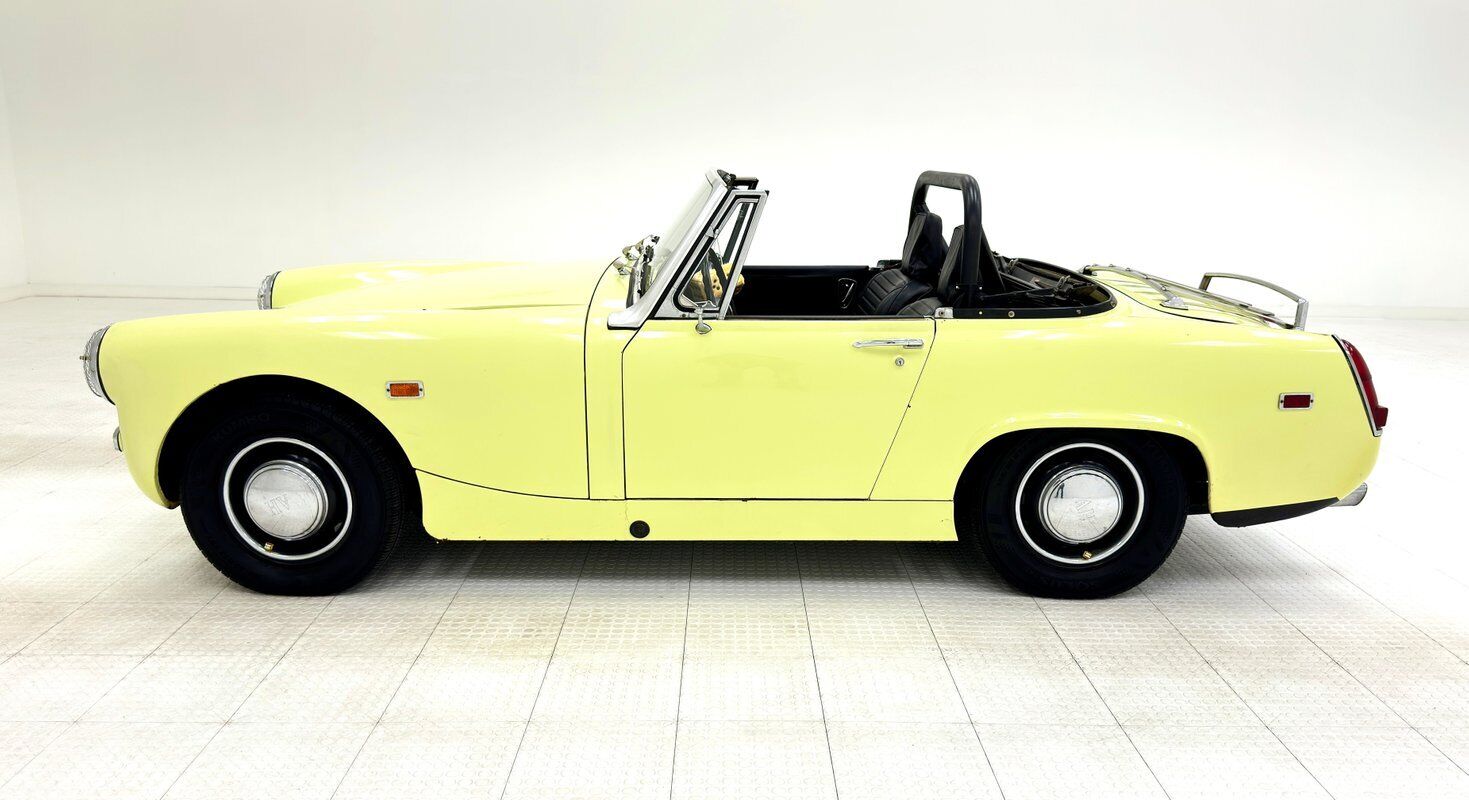 Austin-Healey-Sprite-Cabriolet-1969-Yellow-Black-88805-1