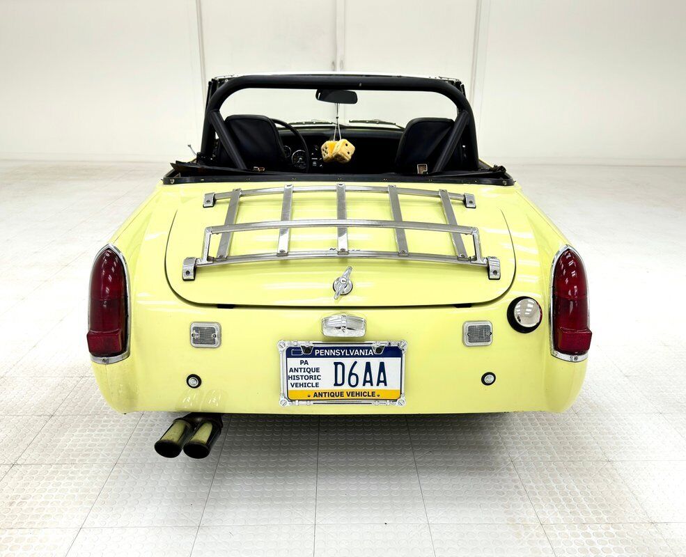 Austin-Healey-Sprite-Cabriolet-1969-Yellow-Black-88805-3