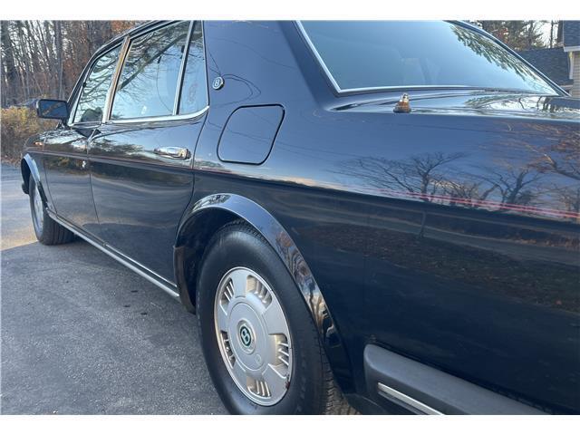 Bentley-Brooklands-Berline-1993-Black-Black-120701-3