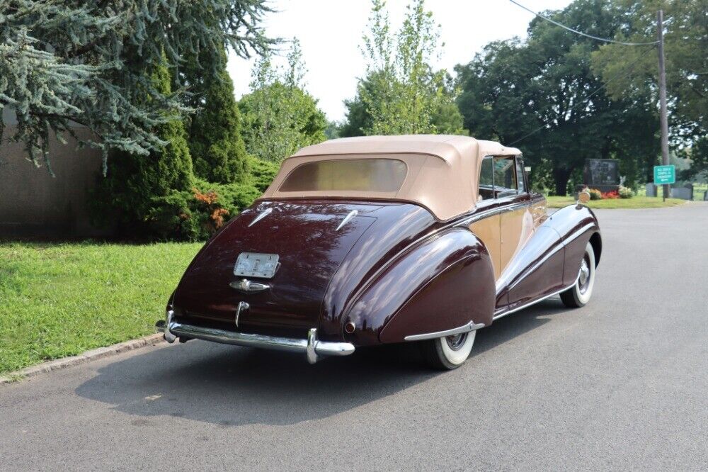 Bentley-Mark-VI-1952-Burgundy-Tan-0-4