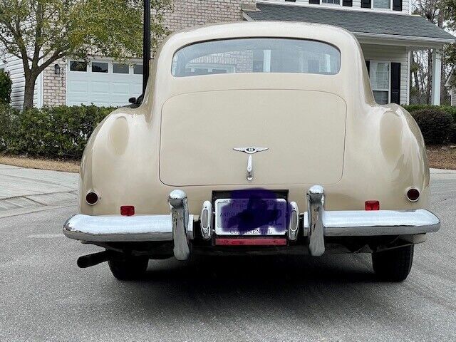 Bentley-R-Type-Continental-1952-Beige-Tan-0-6