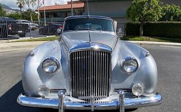 Bentley-S1-Berline-1959-Silver-Red-6743-4