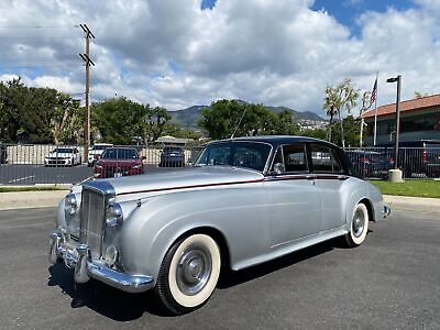 Bentley-S1-Berline-1959-Silver-Red-6743-6