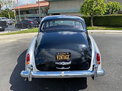 Bentley-S1-Berline-1959-Silver-Red-6743-9