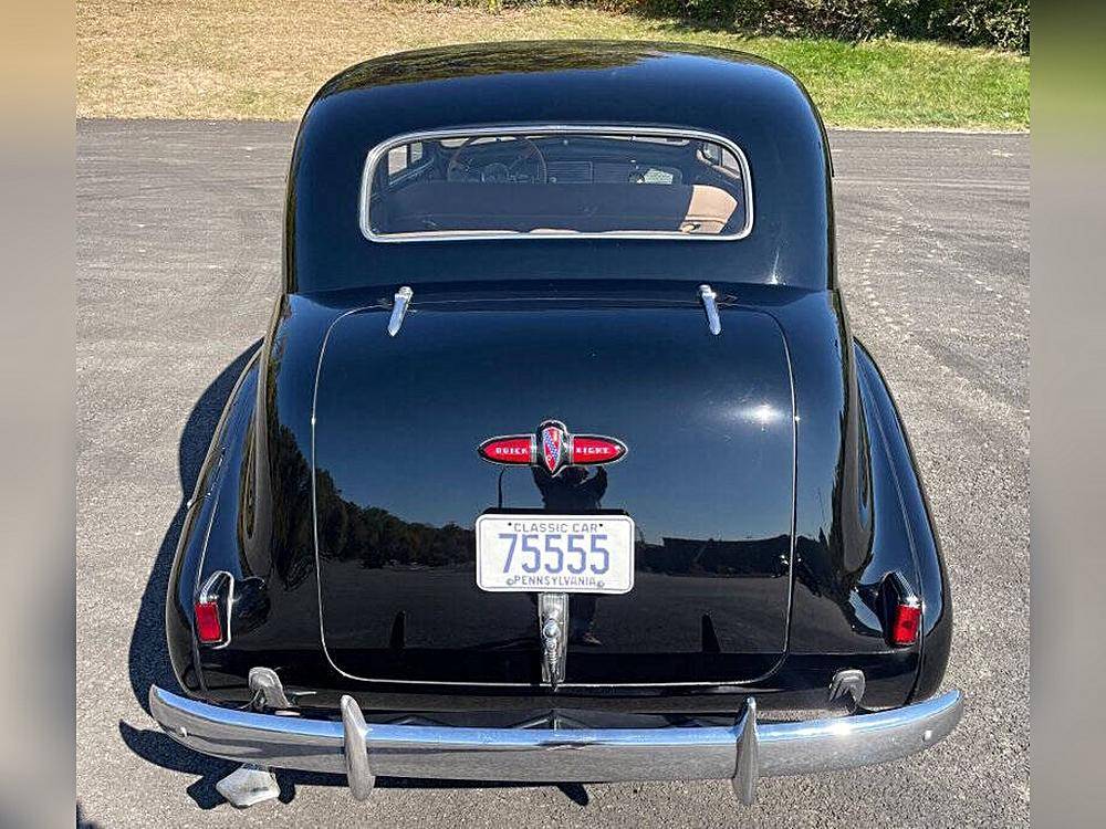 Buick-Century-1940-black-56327-10