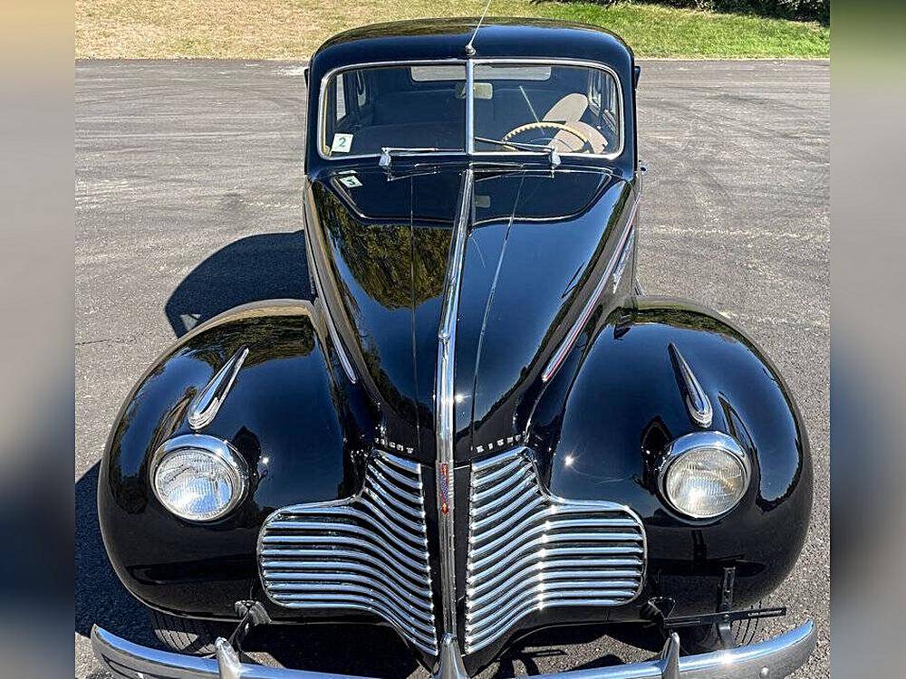 Buick-Century-1940-black-56327-11