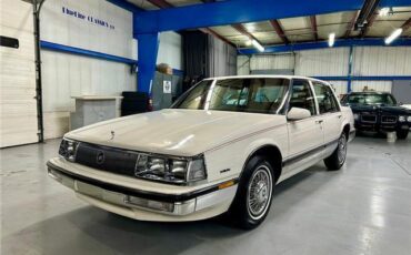 Buick-Electra-1985-White-Red-46327-1