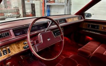 Buick-Electra-1985-White-Red-46327-14