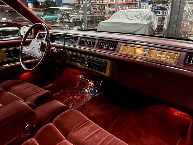 Buick-Electra-1985-White-Red-46327-19