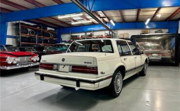 Buick-Electra-1985-White-Red-46327-5