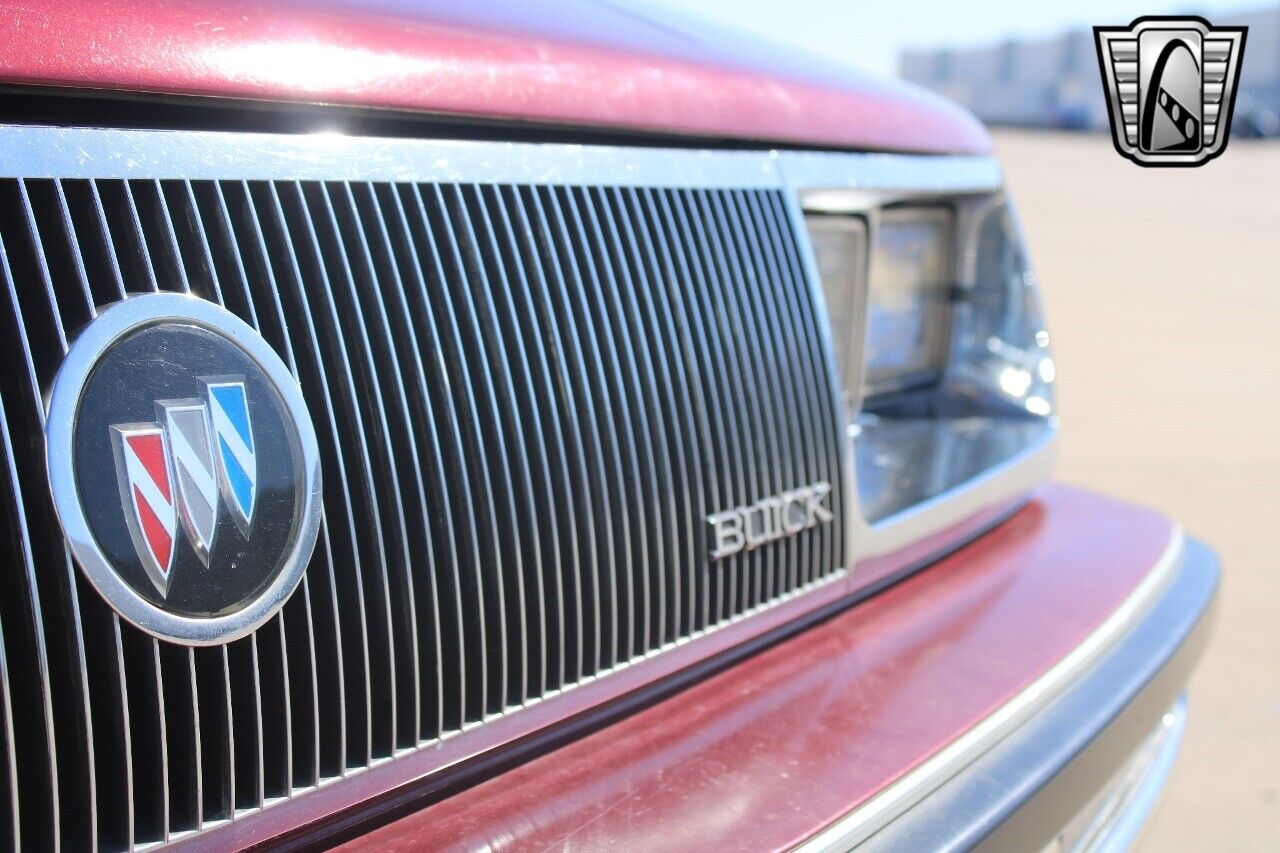 Buick-Electra-Coupe-1985-Maroon-Red-77640-11