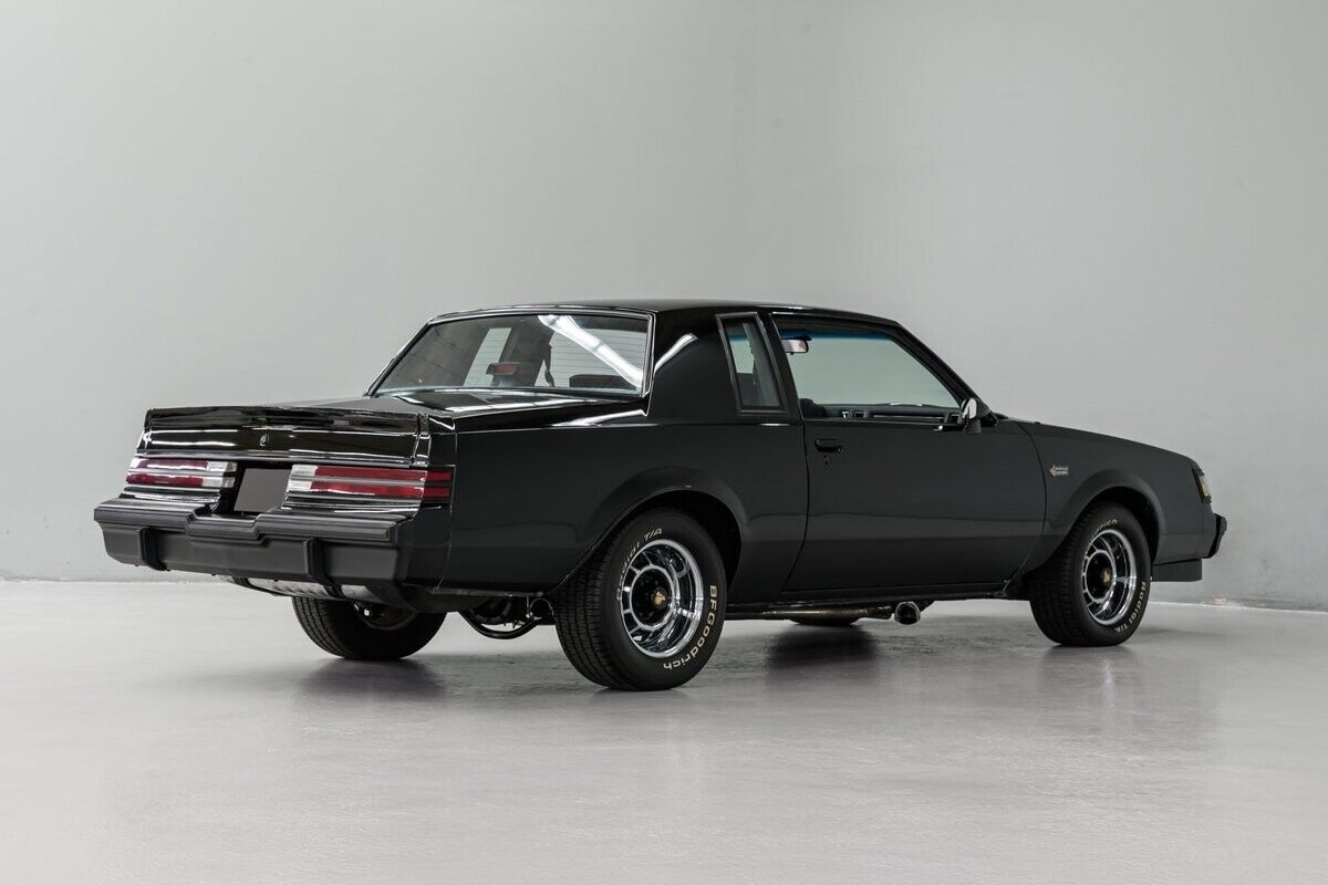 Buick-Grand-National-Coupe-1987-Black-Black-22091-5