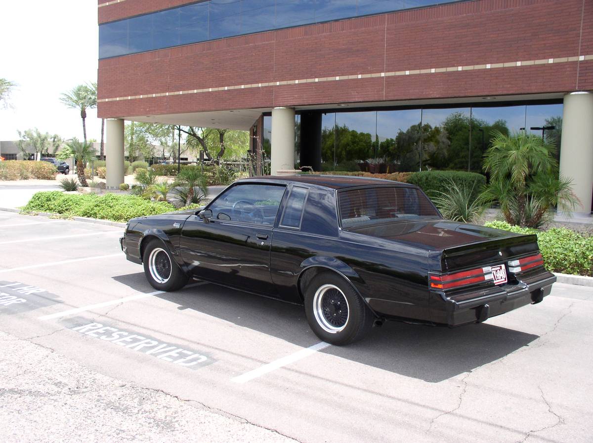 Buick-Grand-national-1987-black-180745