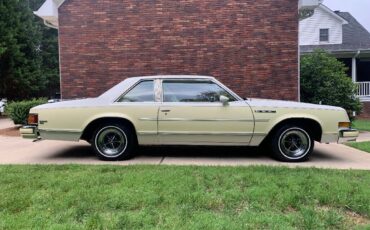 Buick-LeSabre-1979-18