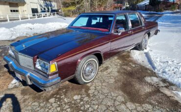 Buick-Lesabre-limited-1985-red-22531