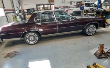 Buick-Lesabre-limited-1985-red-22531-7