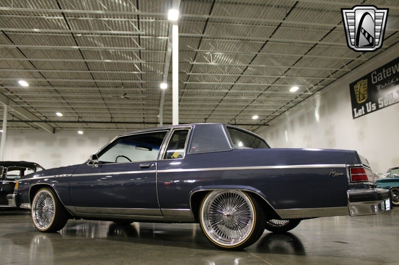 Buick-Park-Avenue-Coupe-1984-Blue-Blue-63276-7