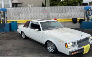 Buick-Regal-1982-white-83686-4