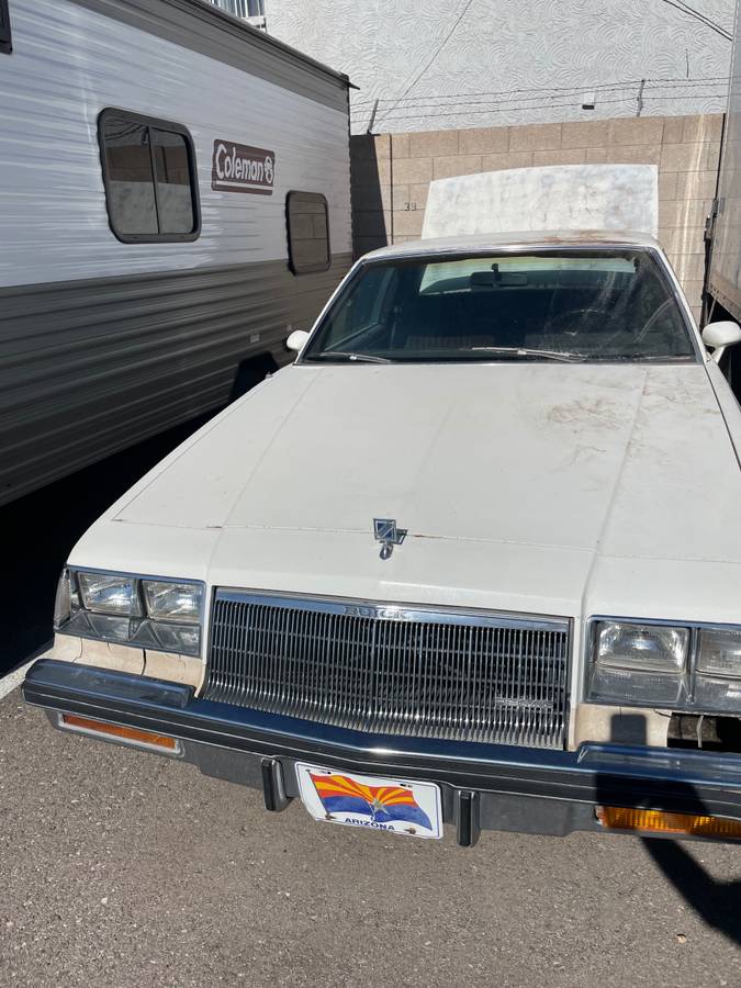 Buick-Regal-1985-white-302556-18