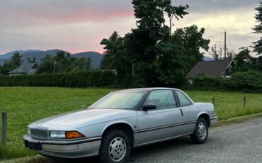 Buick-Regal-1988-silver-72420