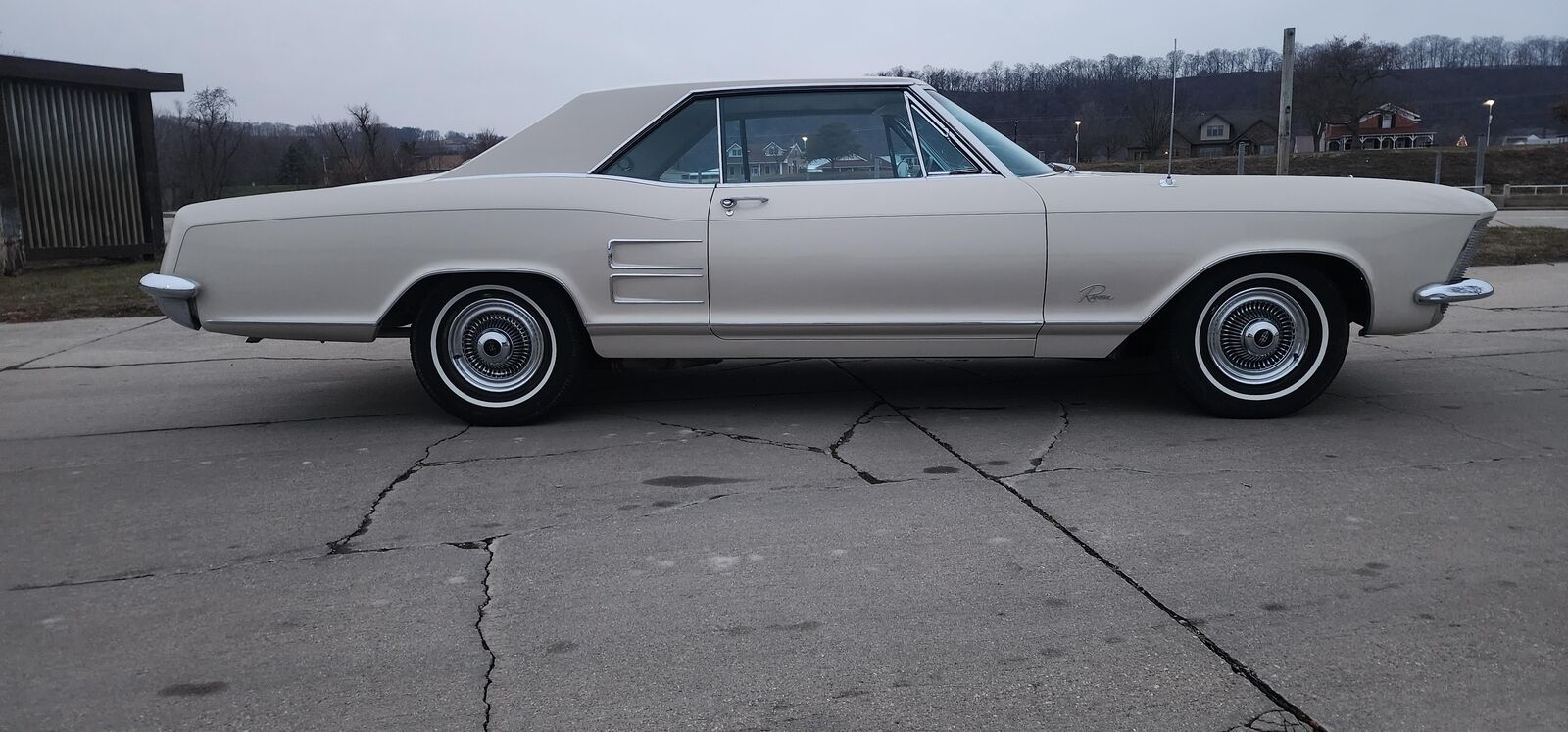 Buick-Riviera-1964-Beige-Brown-125529-6