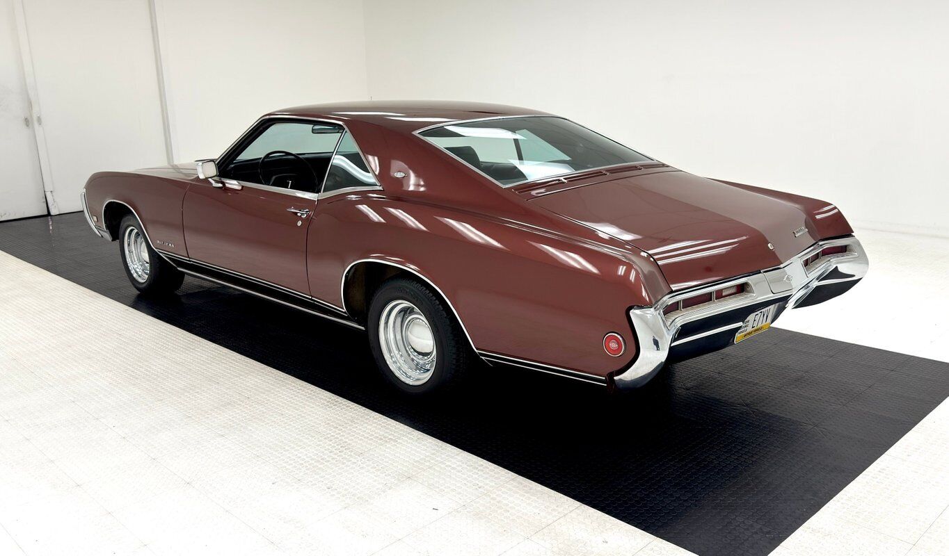 Buick-Riviera-1969-2