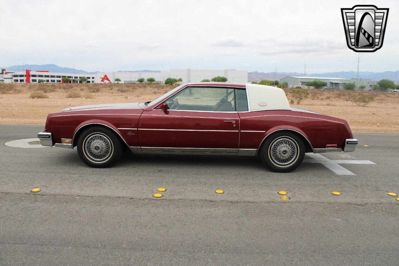 Buick-Riviera-1984-Red-Burgandy-49119-2